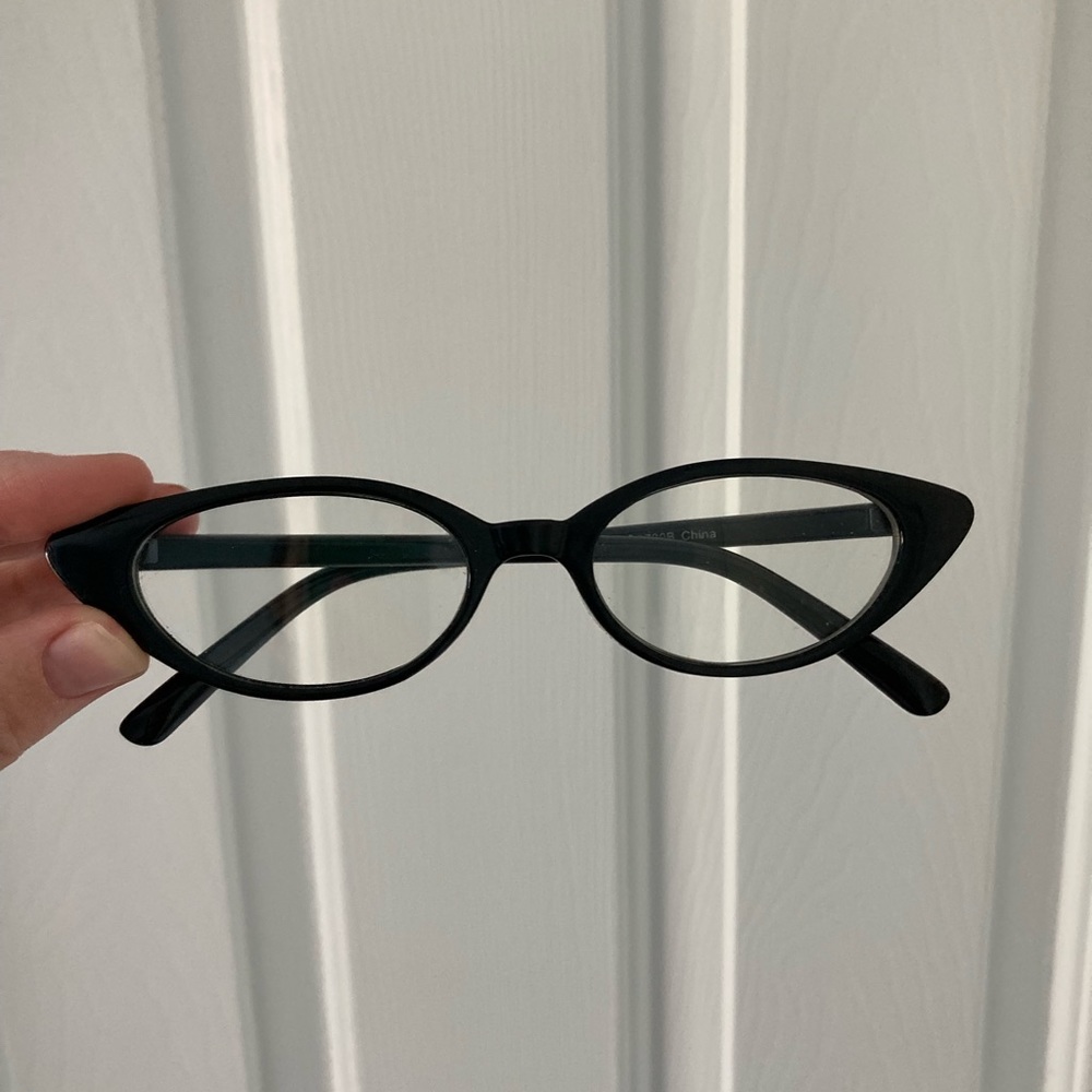 Cat eye glasses.